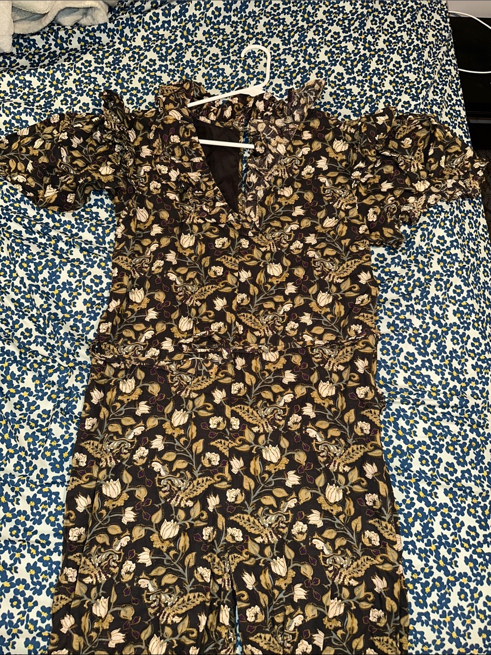 Women's Floral Black & Cream V-Neck JumpSuit